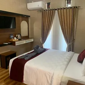  Locanda Tirtasuci House